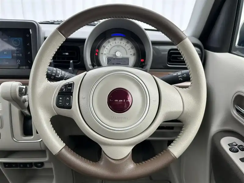 カタログ画像：アルトラパンＬＣ（ALTO LAPIN LC） Ｘ 2022年6月 5BA-HE33S 660cc フォーンベージュメタリック アーバンブラウン2トーンルーフ 燃費26.2km / l 内装