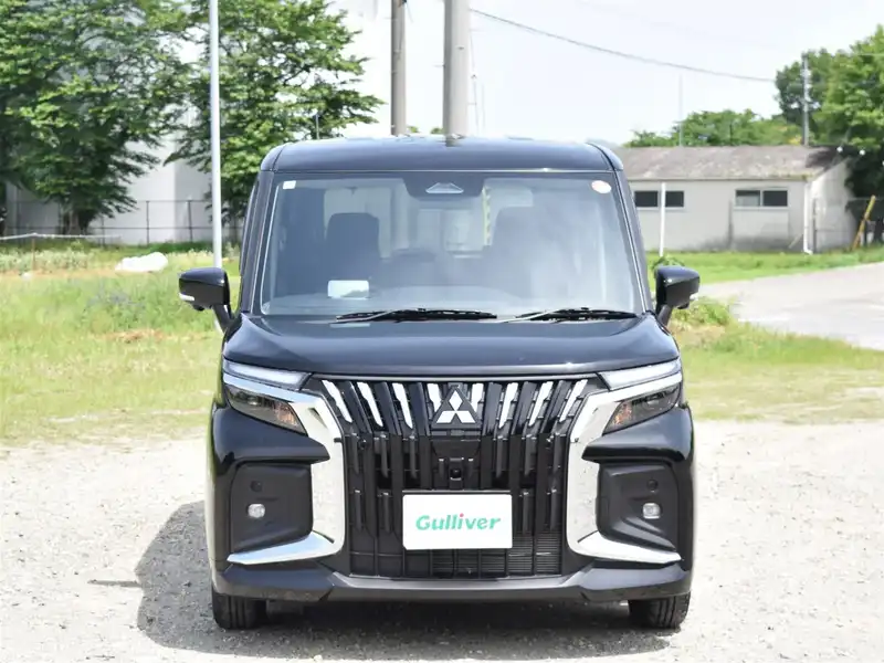 カタログ画像：デリカＤ：２（DELICA D:2） カスタムハイブリッドＭＶ 2025年2月 5AA-MBD7S 1200cc スーパーブラックパール 燃費22.0km / l フロント