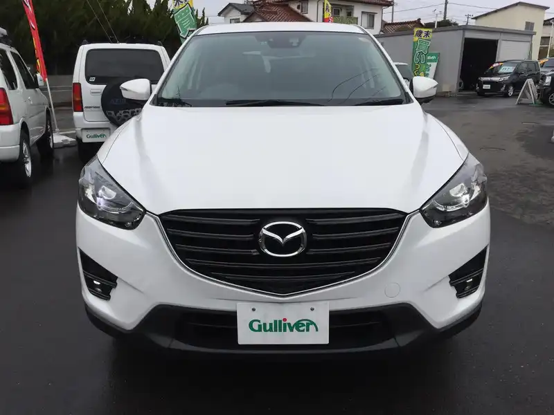 カタログ画像：ＣＸ－５（CX-5） ２０Ｓ 2015年1月 DBA-KEEFW 2000cc クリスタルホワイトパールマイカ 燃費16.4km / l フロント