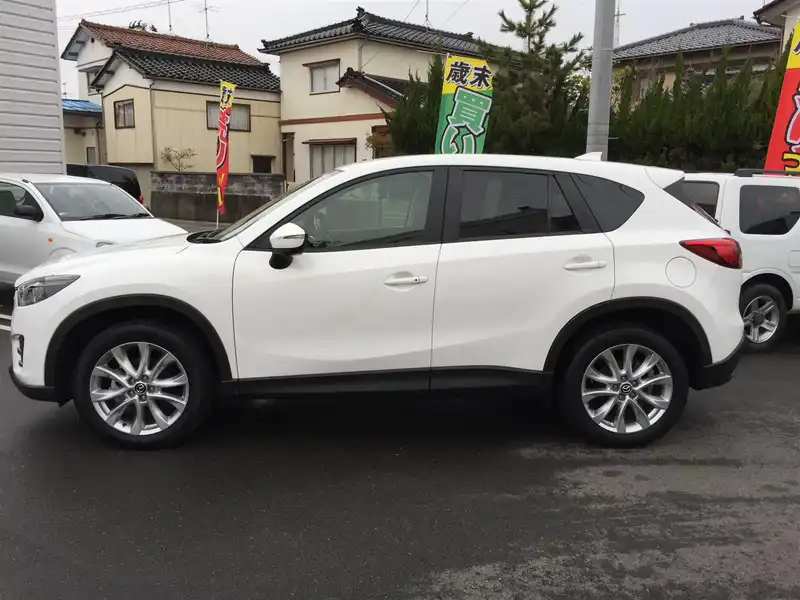 カタログ画像：ＣＸ－５（CX-5） ２０Ｓ 2015年1月 DBA-KEEFW 2000cc クリスタルホワイトパールマイカ 燃費16.4km / l 外装