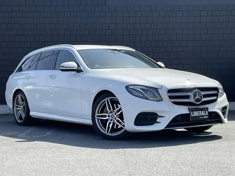 Eクラスステーションワゴン（メルセデス・ベンツ）の中古車を