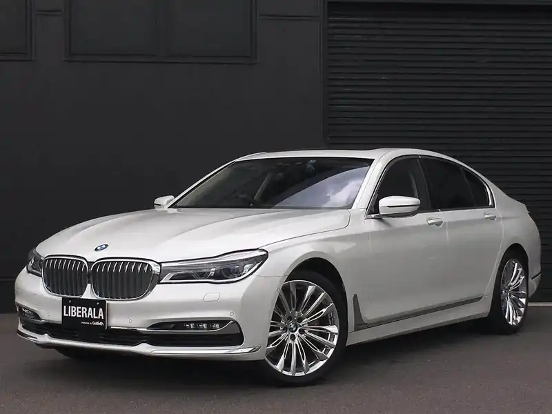 カタログ画像：７シリーズ（7 SERIES） ７４０ｄ ｘＤｒｉｖｅ エクセレンス 2019年1月 LDA-7C30 3000cc アルピン・ホワイトⅢ（ソリッド・カラー）orミネラル・ホワイト（メタリック・カラー） 燃費15.4km / l メイン