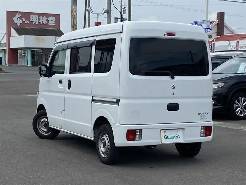 カタログ画像：エブリイ（EVERY） ＧＡ 2019年10月 HBD-DA17V 660cc ホワイト 燃費17.0km / l バック