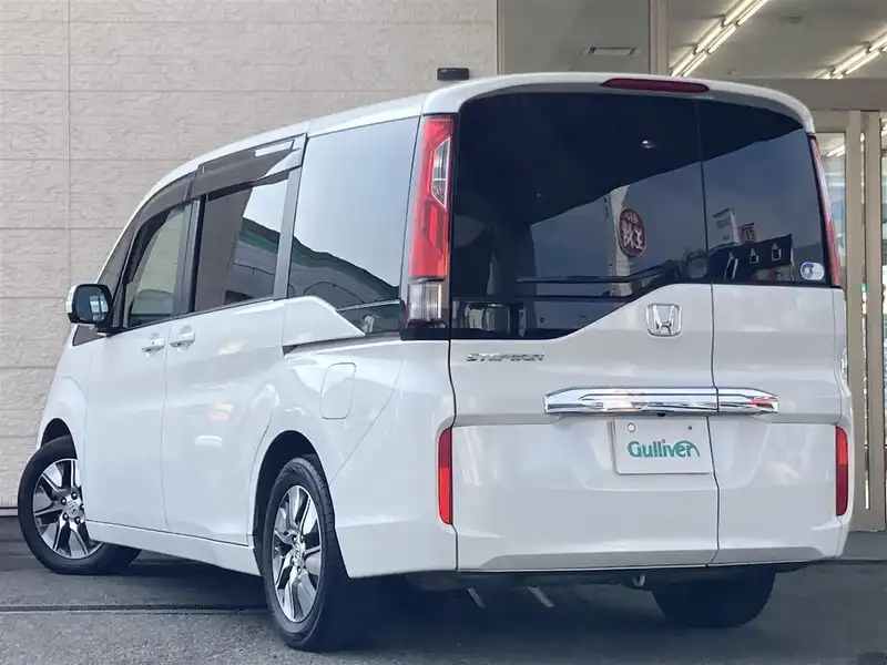 カタログ画像：ステップワゴン（STEPWAGON） Ｇ 2015年4月 DBA-RP2 1500cc ホワイトオーキッド・パール 燃費15.0km / l 外装