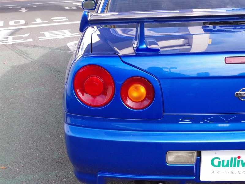 カタログ画像：スカイライン（SKYLINE） ＧＴ－Ｒ ミッドナイトパープルⅡ 1999年1月 GF-BNR34 2600cc ミッドナイトパープルⅡ 燃費8.1km / l  バック