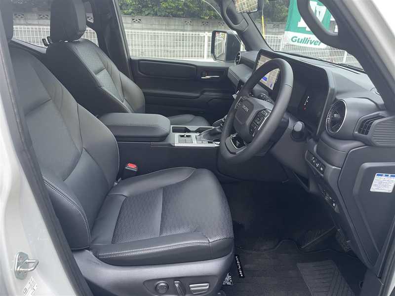 カタログ画像：ランドクルーザー２５０（LAND CRUISER 250） ＶＸ 2024年4月 3DA-GDJ250W 2800cc プラチナホワイトパールマイカ 燃費11.0km / l フロント