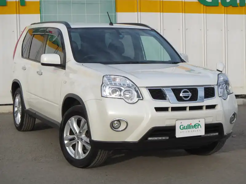 カタログ画像：エクストレイル（X-TRAIL） ２０Ｘ 2010年7月 DBA-T31 2000cc ブリリアントホワイトパール（３Ｐ） 燃費14.0km / l  メイン（その他）