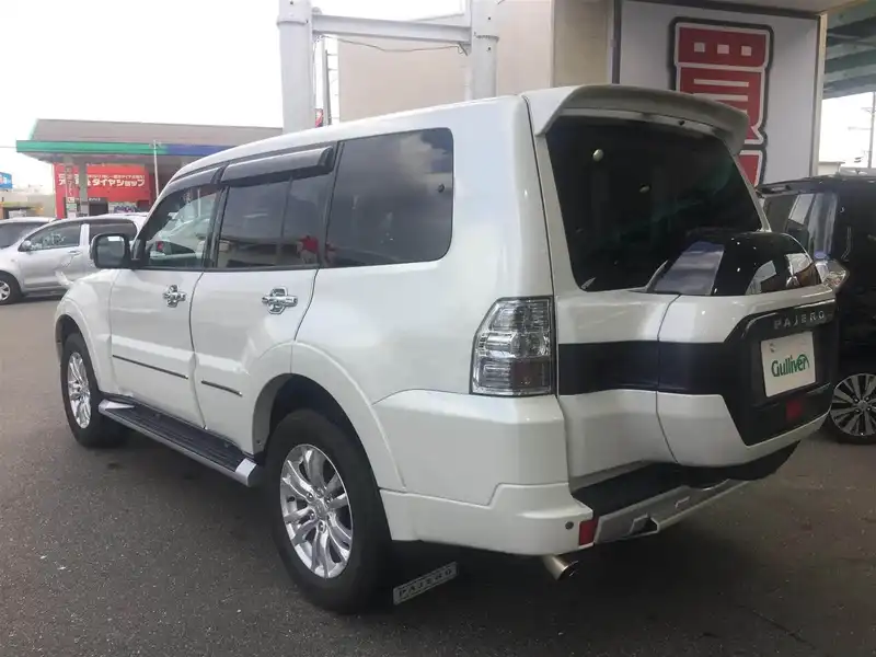 カタログ画像：パジェロ（PAJERO） ファイナルエディション 2019年4月 LDA-V98W 3200cc ウォームホワイトパール 燃費10.0km / l バック