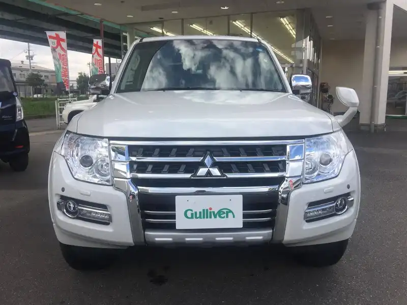 カタログ画像：パジェロ（PAJERO） ロング スーパーエクシード 2018年2月 LDA-V98W 3200cc ウォームホワイトパール 燃費10.0km / l フロント