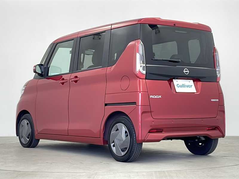 カタログ画像：ルークス（ROOX） Ｘ 2023年6月 5AA-B47A 660cc スパークリングレッド（ＰＭ） 燃費19.0km / l バック