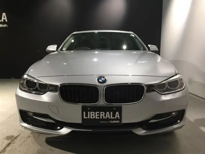 10089442 | カタログ画像：３シリーズ（3 SERIES） ３２０ｉ ｘＤｒｉｖｅ スポーツ 2014年4月 DBA-3B20 2000cc フロント