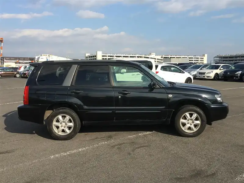 カタログ画像：フォレスター（FORESTER） Ｘ２０ 2004年4月 TA-SG5 2000cc オブシディアンブラック・パール 燃費13.6km / l  外装