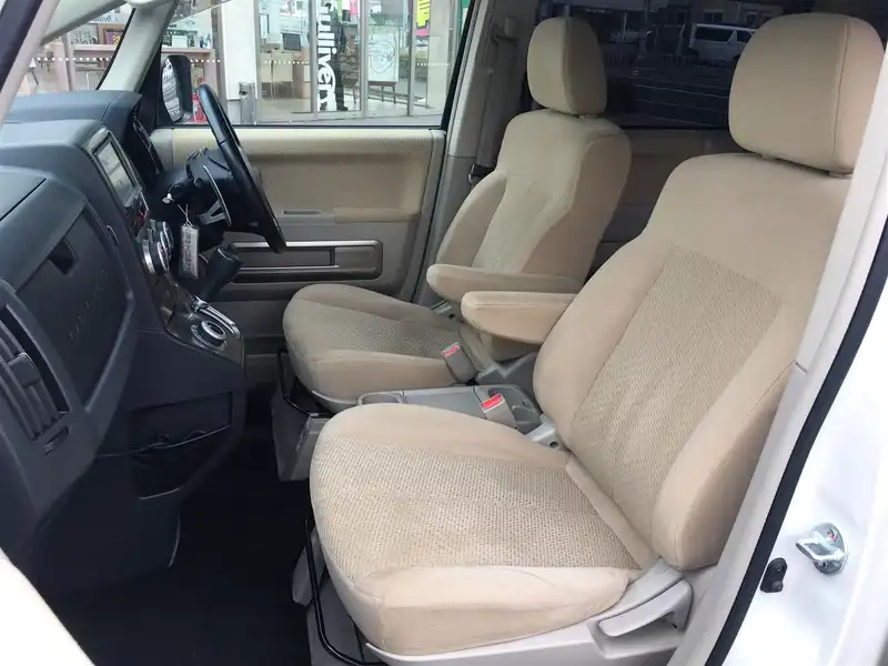 カタログ画像：デリカＤ：５（DELICA D:5） Ｇ パワーパッケージ 2012年7月 DBA-CV2W 2000cc ウォームホワイトパール／クールシルバーメタリックorウォームホワイトパール 内装