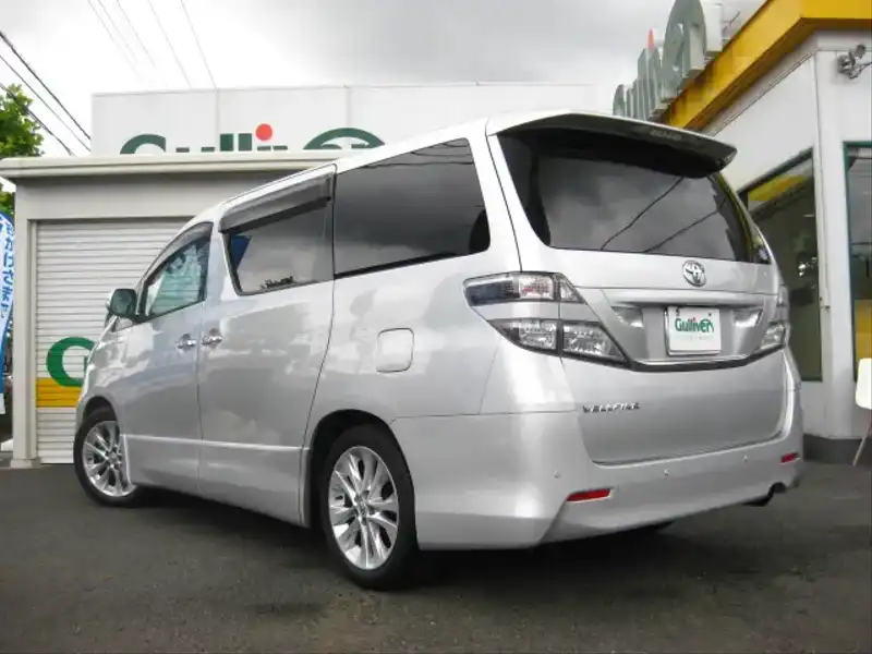 カタログ画像：ヴェルファイア（VELLFIRE） ２．４Ｚ 2008年8月 DBA-ANH25W 2400cc シルバーメタリック 燃費11.4km / l  バック