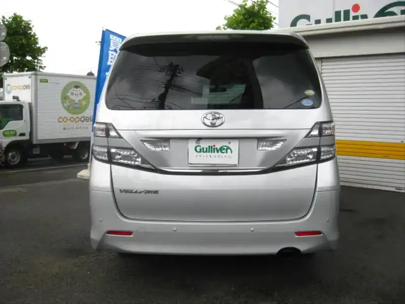 カタログ画像：ヴェルファイア（VELLFIRE） ２．４Ｚ 2008年8月 DBA-ANH25W 2400cc シルバーメタリック 燃費11.4km / l  バック