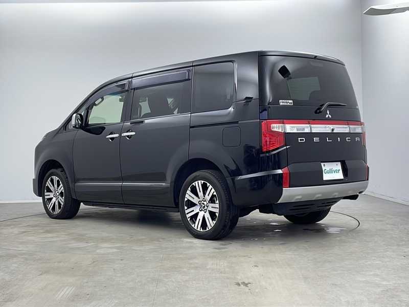 カタログ画像：デリカＤ：５（DELICA D:5） Ｐ 2021年12月 3DA-CV1W 2200cc ブラックマイカ 燃費12.6km / l バック