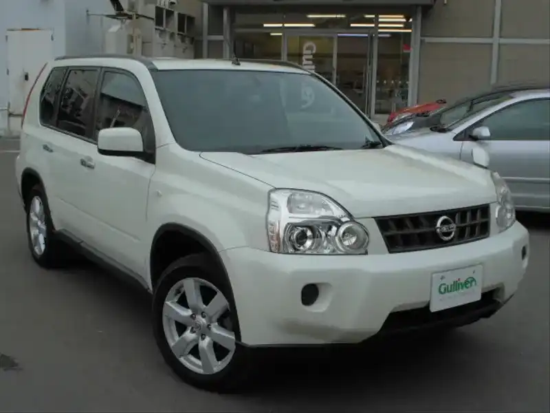 カタログ画像：エクストレイル（X-TRAIL） ２５Ｘ 2007年8月 CBA-TNT31 2500cc ホワイトパール（３Ｐ） 燃費11.6km / l  メイン（その他）