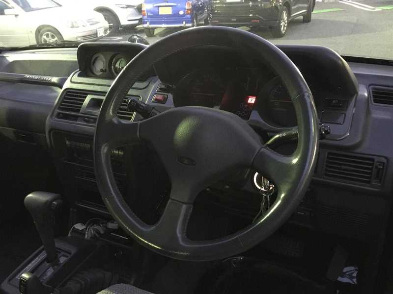 カタログ画像：パジェロ（PAJERO） ブルームーン 1994年11月 Y-V26WG 2800cc ムーンライトブルー（Ｐ） 内装