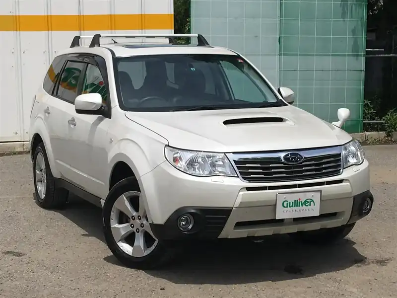 カタログ画像：フォレスター（FORESTER） ２．０ＸＴ ブラックレザーセレクション 2009年12月 DBA-SH5 2000cc サテンホワイト・パール 燃費12.2km / l  メイン（その他）