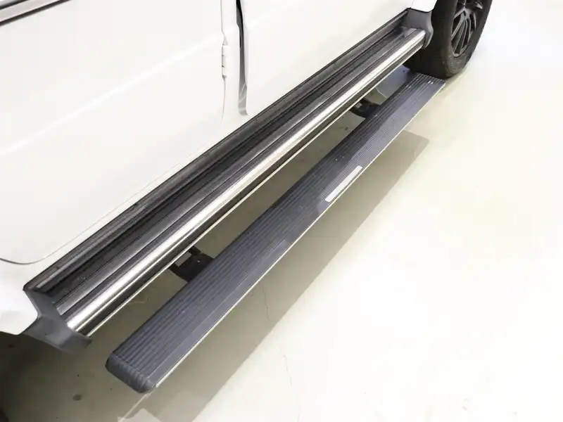 カタログ画像：Ｇクラス（G-CLASS） Ｇ４００ｄ ＡＭＧライン 2021年5月 3DA-463350 3000cc ポーラーホワイト（Ｓ） 燃費9.7km / l 外装