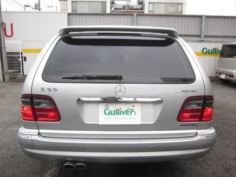 カタログ画像：Ｅクラス（E-CLASS） Ｅ５５Ｔ 1998年12月 GF-E55T 5500cc バック