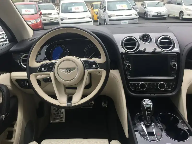 カタログ画像：ベンテイガ（BENTAYGA） ベースグレード 2019年1月 6000cc 内装