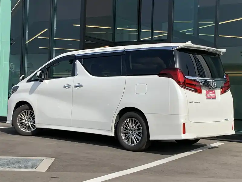 カタログ画像：アルファード（ALPHARD） ２．５Ｓ 2018年1月 DBA-AGH30W 2500cc ホワイトパールクリスタルシャインorラグジュアリーホワイトパールクリスタルシャインガラスフレーク 燃費11.6km / l バック