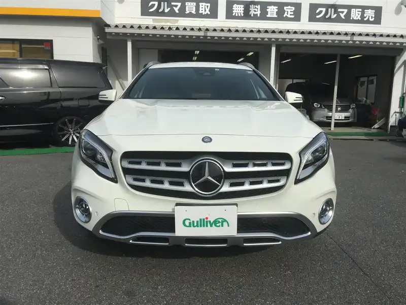 カタログ画像：ＧＬＡクラス（GLA-CLASS） ＧＬＡ２２０ ４マチック オフロードエディション 2018年10月 DBA-156947 2000cc ポーラーホワイト 燃費13.1km / l フロント