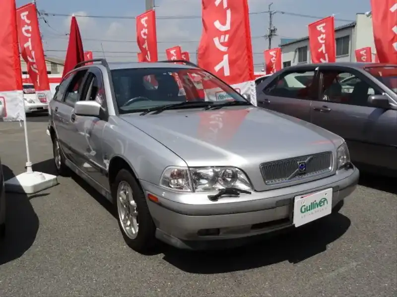 カタログ画像：Ｓ４０（S40） Ｔ－４ 1999年3月 E-4B4194 1900cc ピュアシルバーメタリック 燃費8.9km / l  メイン