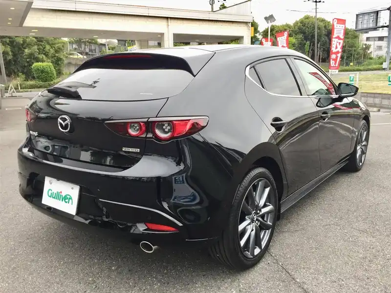 カタログ画像：ＭＡＺＤＡ３ファストバック（MAZDA3 FASTBACK） ＸＤバーガンディ セレクション 2019年5月 3DA-BP8P 1800cc ジェットブラックマイカ 燃費19.8km / l バック