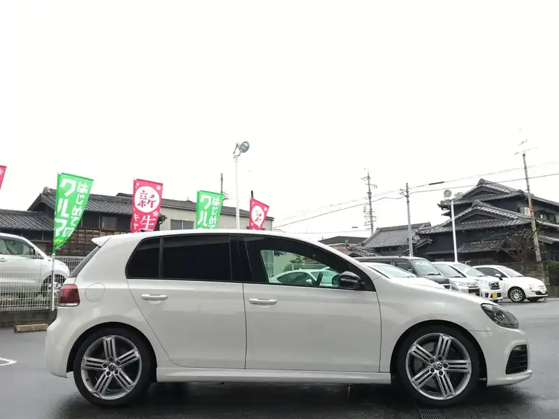 カタログ画像：ゴルフ（GOLF） Ｒ 2010年3月 ABA-1KCDLF 2000cc キャンディホワイト 燃費12.4km / l  外装