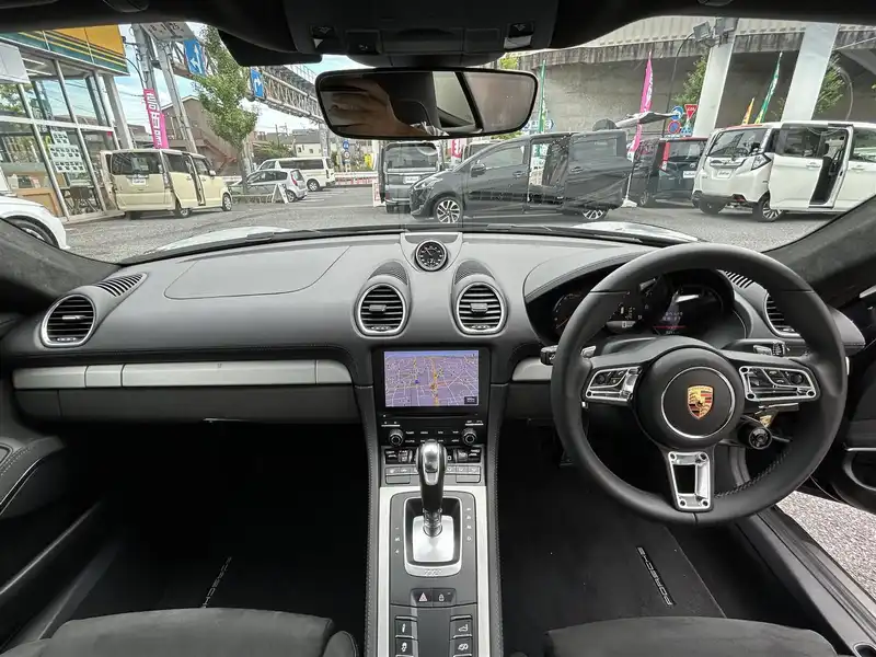カタログ画像：７１８ケイマン（718 CAYMAN） ７１８ケイマンＧＴＳ ４．０ 2022年6月 7BA-982M40 4000cc ジェットブラックメタリック 内装