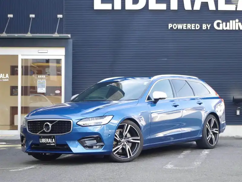 カタログ画像：Ｖ９０（V90） Ｔ６ ＡＷＤ Ｒデザイン 2017年7月 DBA-PB420 2000cc バースティングブルーメタリック 燃費12.7km / l メイン