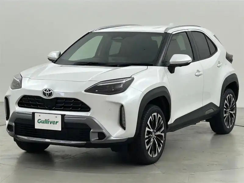 カタログ画像：ヤリスクロス（YARIS CROSS） ハイブリッドＺ 2024年1月 6AA-MXPJ15 1500cc プラチナホワイトパールマイカorブラックマイカ×プラチナホワイトパールマイカ 燃費26.0km / l 外装