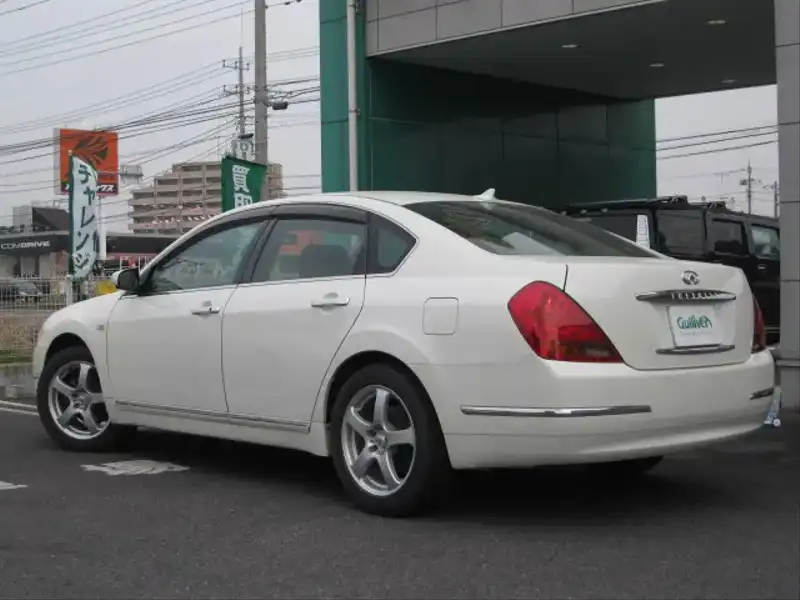 カタログ画像：ティアナ（TEANA） ２３０ＪＭ モダンコレクション 2006年4月 CBA-J31 2300cc ホワイトパール（３Ｐ） 燃費11.2km / l  バック