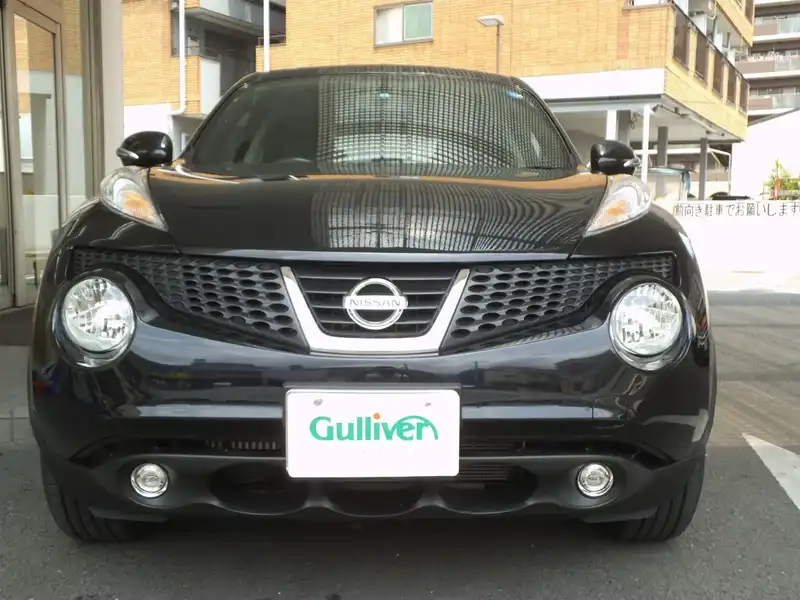 カタログ画像：ジューク（JUKE） １６ＧＴ プレミアムホワイトパッケージ 2012年6月 CBA-F15 1600cc サファイアブラック（Ｐ） 燃費13.0km / l フロント