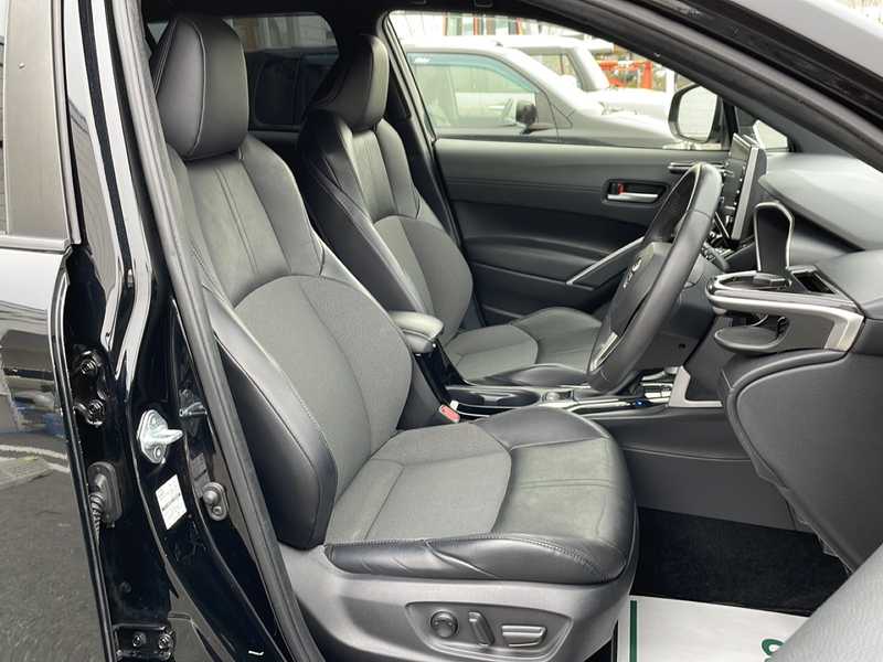 カタログ画像：カローラクロス（COROLLA CROSS） ハイブリッド Ｚ 2021年9月 6AA-ZVG11 1800cc プラチナホワイトパールマイカ 燃費26.2km / l 内装