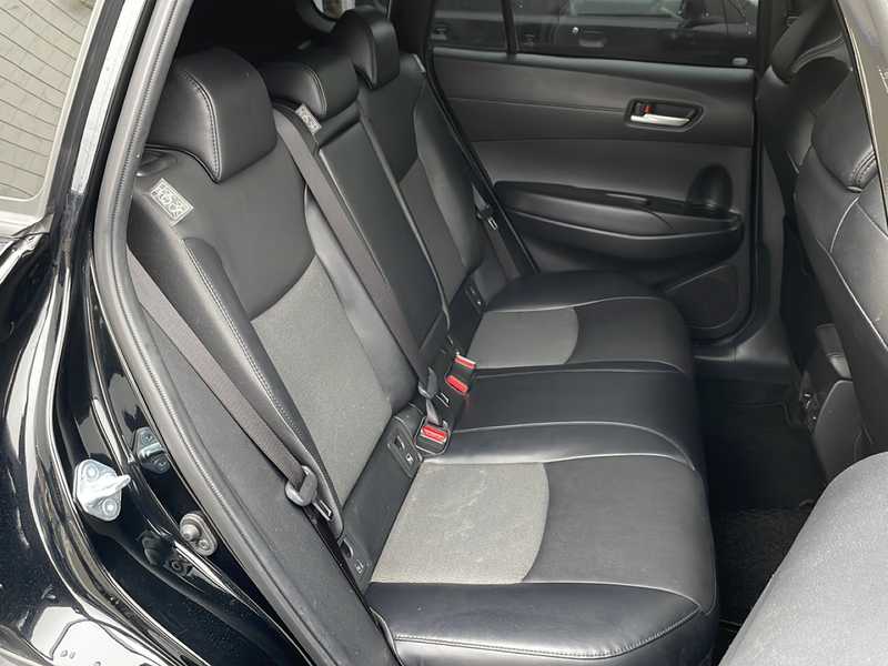 カタログ画像：カローラクロス（COROLLA CROSS） ハイブリッド Ｚ 2021年9月 6AA-ZVG11 1800cc プラチナホワイトパールマイカ 燃費26.2km / l 内装