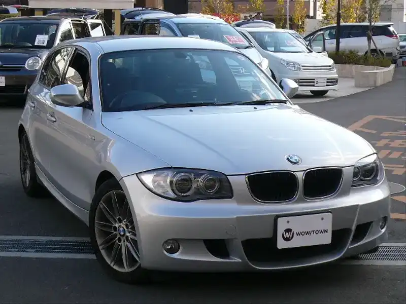 カタログ画像：１シリーズ（1 SERIES） １１６ｉ Ｍスポーツパッケージ 2010年5月 LBA-UE16 1600cc 燃費13.6km / l メイン