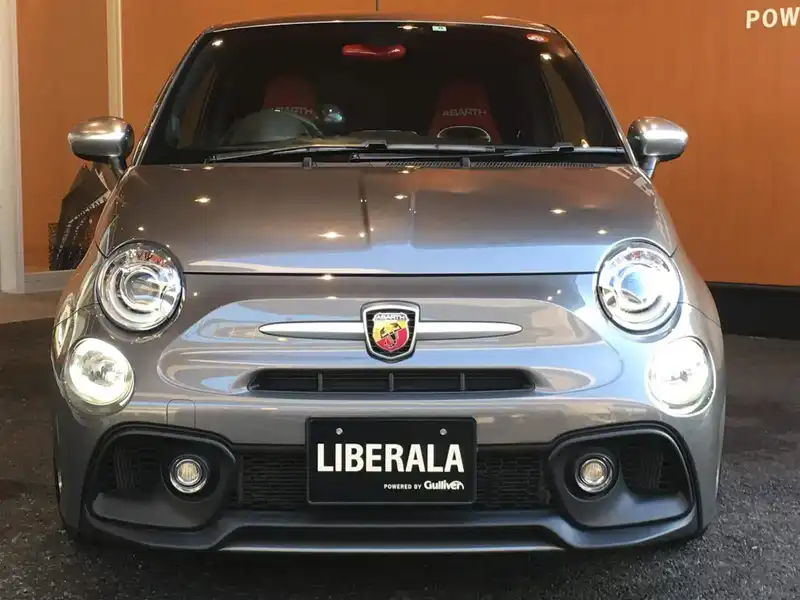 カタログ画像：アバルト５９５（ABARTH 595） ツーリズモ 2019年10月 ABA-31214T 1400cc グリジオレコード 燃費12.9km / l フロント