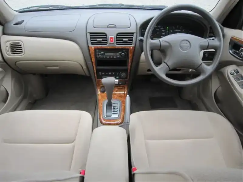 カタログ画像：ブルーバードシルフィ（BLUEBIRD SYLPHY） １５ｉ 2002年4月 TA-FG10 1500cc チタニウムシルバー（Ｍ） 燃費17.6km / l  内装