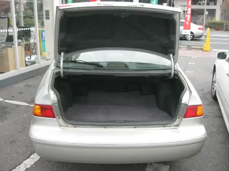 カタログ画像：カムリ（CAMRY） ２．２Ｆｏｕｒ Ｖセレクション 1999年8月 GF-SXV25 2200cc シルバーメタリック 燃費9.8km / l  内装