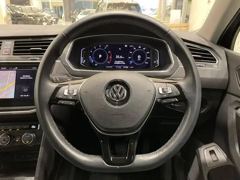 カタログ画像：ティグアン（TIGUAN） ＴＳＩ ハイライン 2020年1月 ABA-5NCZD 1400cc ディープブラックパールエフェクト 燃費13.0km / l 内装