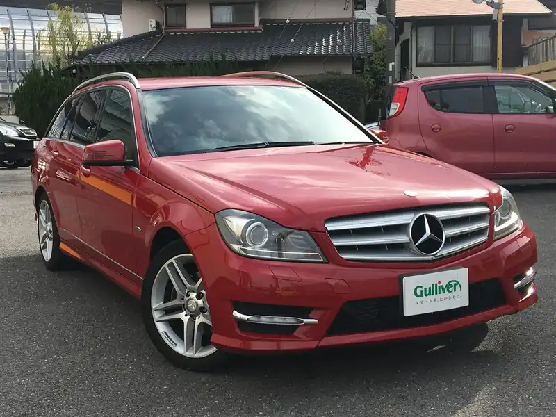 カタログ画像：Ｃクラスステーションワゴン（C-CLASS STATIONWAGON） Ｃ２００ ブルーエフィシェンシー ステーションワゴン アバンギャルド 2012年7月 DBA-204248 1800cc ファイアオパール（Ｓ） 燃費13.6km / l メイン