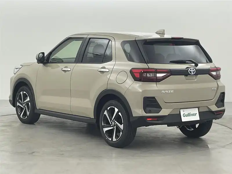 カタログ画像：ライズ（RAIZE） Ｚ 2024年11月 3BA-A210A 1000cc ナチュラルベージュマイカメタリック 燃費17.4km / l バック