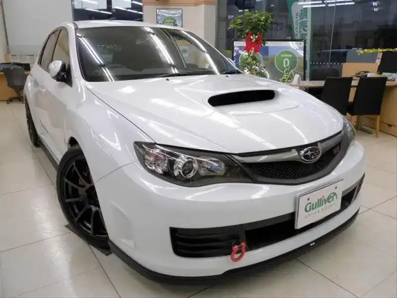 カタログ画像：インプレッサ（IMPREZA） ＷＲＸ ＳＴＩ スペックＣ １８インチタイヤ仕様車 2009年7月 CBA-GRB 2000cc ピュアホワイト 燃費10.4km / l  メイン