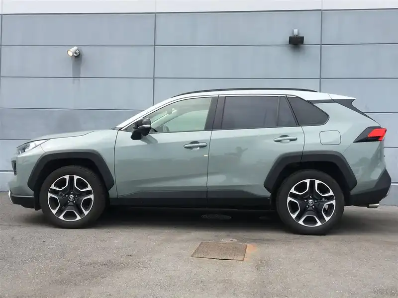 カタログ画像：ＲＡＶ４（RAV4） アドベンチャー 2019年4月 6BA-MXAA54 2000cc アッシュグレーメタリック×アーバンカーキ 燃費15.2km / l 外装