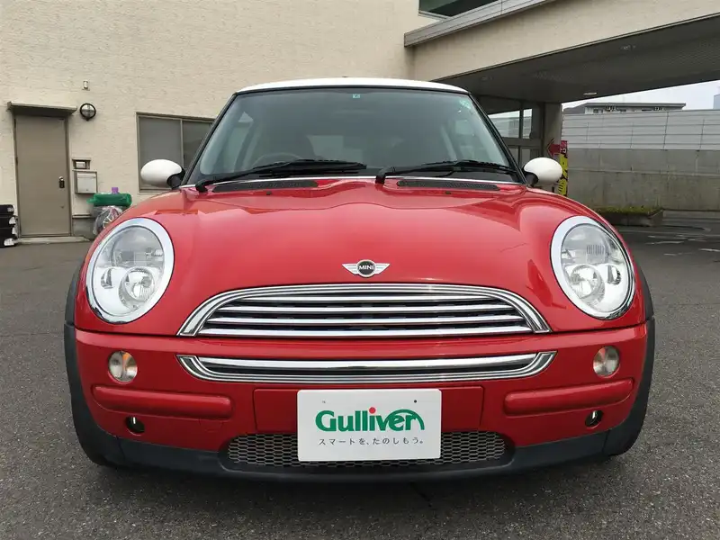 カタログ画像：ＭＩＮＩ（MINI） クーパー 2004年4月 GH-RA16 1600cc チリ・レッド 燃費14.4km / l  フロント