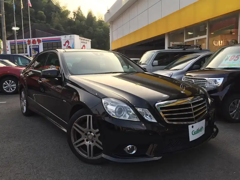 カタログ画像：Ｅクラス（E-CLASS） Ｅ２５０ ＣＧＩブルーエフィシェンシー アバンギャルド 2009年10月 DBA-212047C 1800cc オブシディアンブラック（Ｍ） 燃費10.8km / l  メイン（その他）