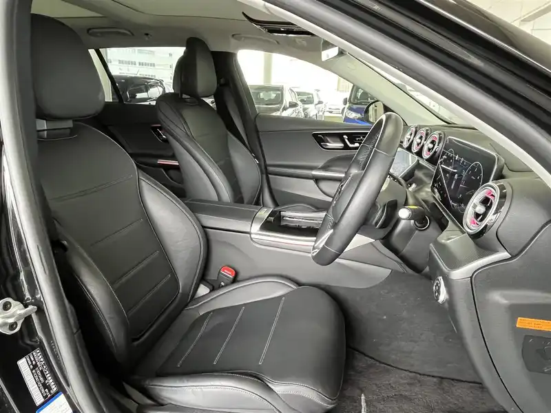 カタログ画像：Ｃクラスオールテレイン（C-CLASS ALL TERRAIN） Ｃ２２０ｄ ４マチック オールテレイン 2023年9月 3CA-206214C 2000cc オブシディアンブラック（Ｍ） 燃費17.9km / l フロント